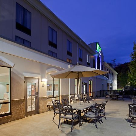 Holiday Inn Express And Suites Winchester, An Ihg Hotel Экстерьер фото