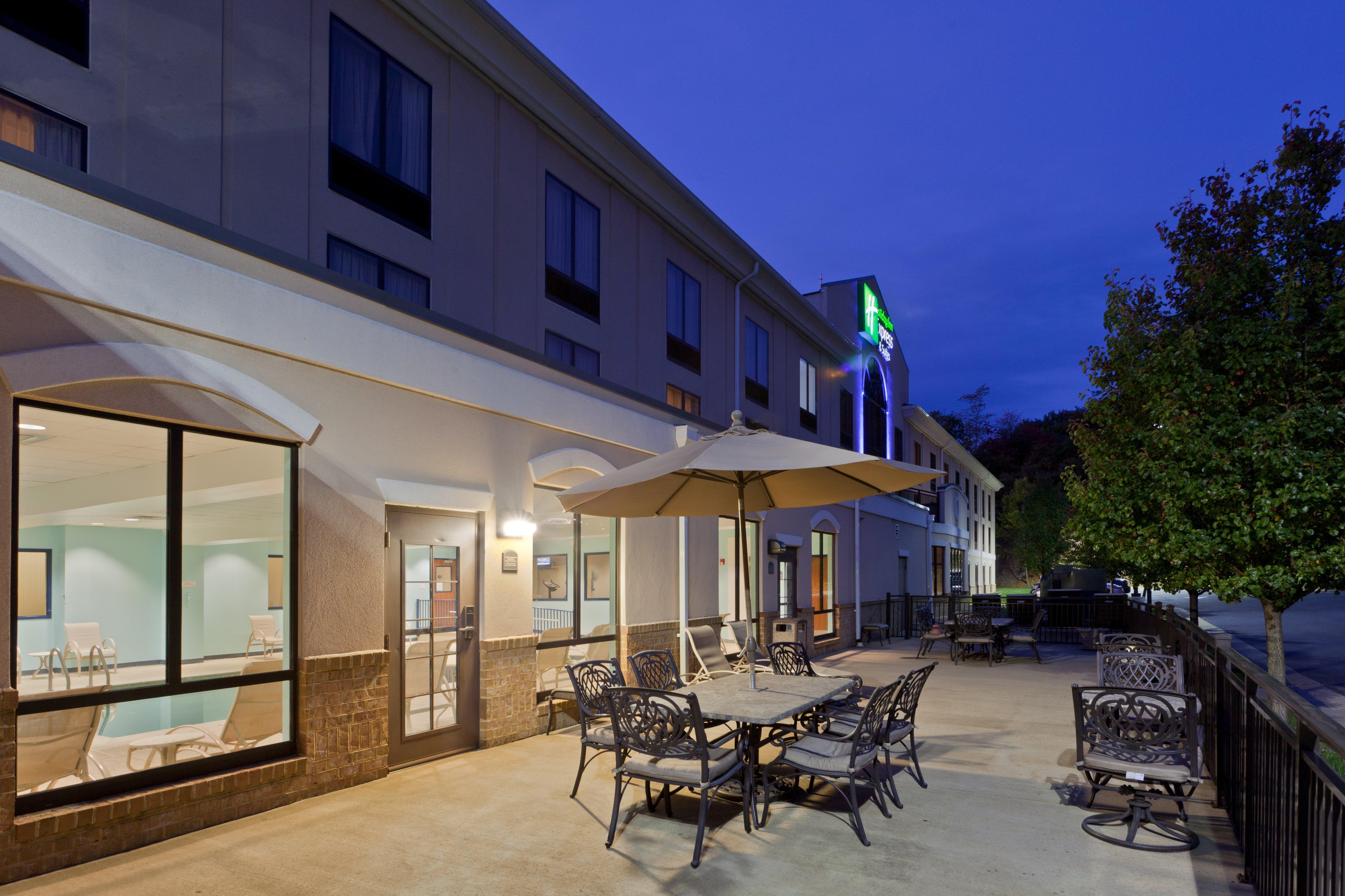 Holiday Inn Express And Suites Winchester, An Ihg Hotel Экстерьер фото