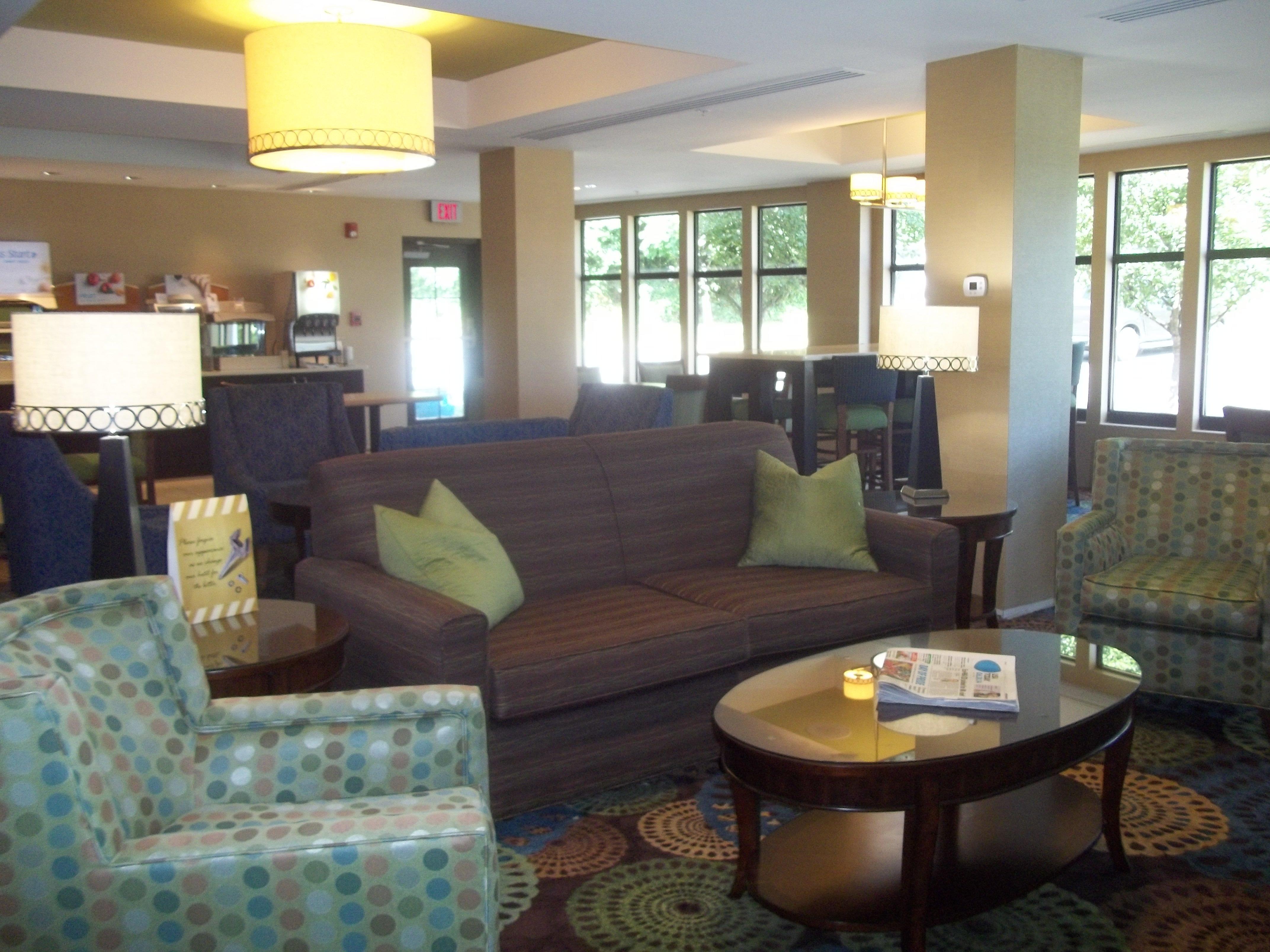 Holiday Inn Express And Suites Winchester, An Ihg Hotel Экстерьер фото